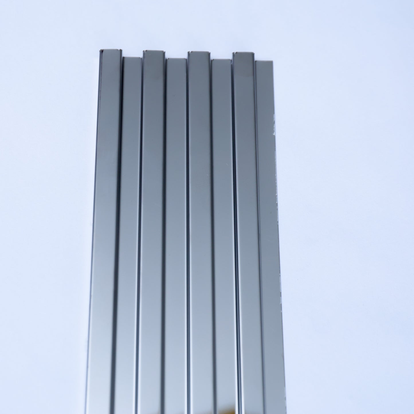 Silver SS Louver for Wall | 4 inch x 8 feet